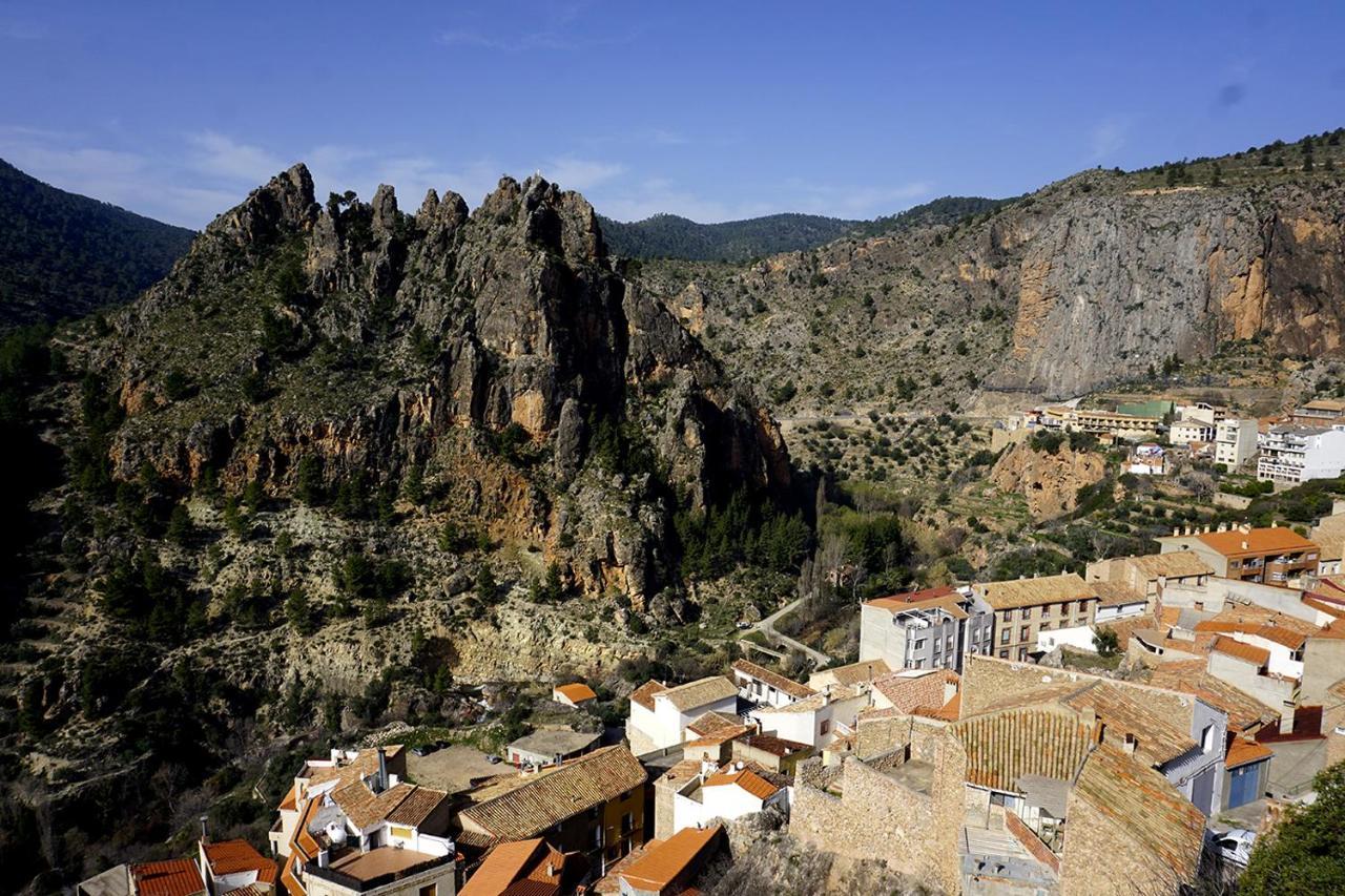 Alojamientos Rurales Entre Rocas 艾纳 外观 照片