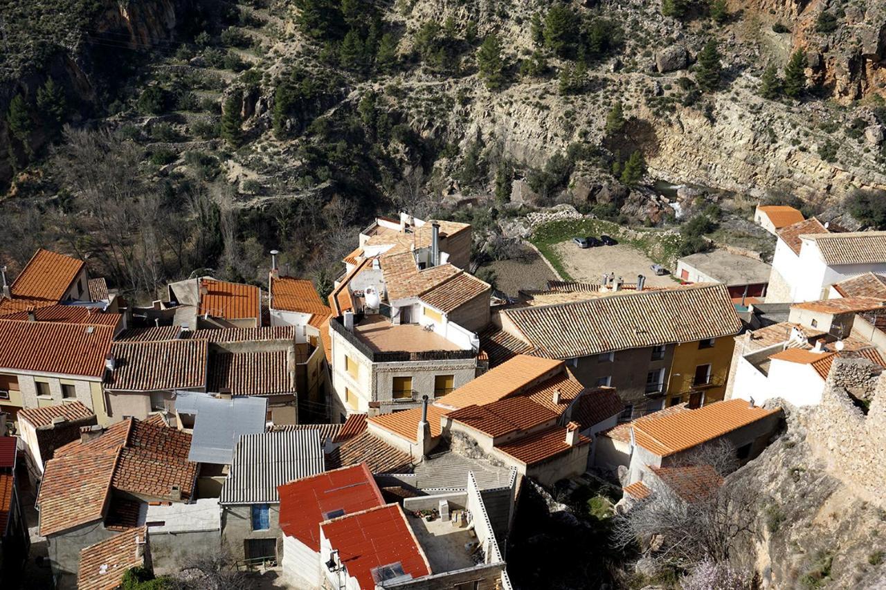 Alojamientos Rurales Entre Rocas 艾纳 外观 照片