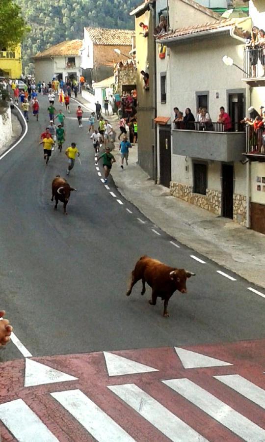 Alojamientos Rurales Entre Rocas 艾纳 外观 照片
