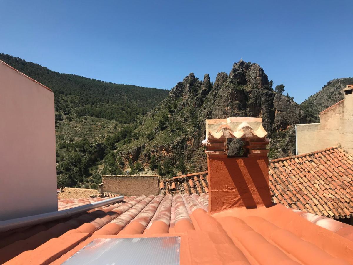 Alojamientos Rurales Entre Rocas 艾纳 外观 照片