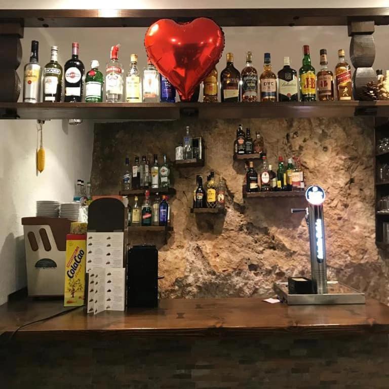 Alojamientos Rurales Entre Rocas 艾纳 外观 照片